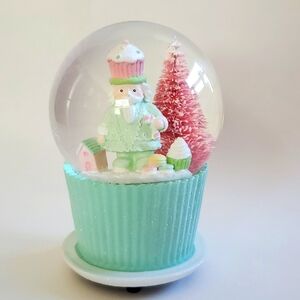 Christmas Cupcake Snow Globe Pastel Colors Musical Candy Land Theme Hoilday